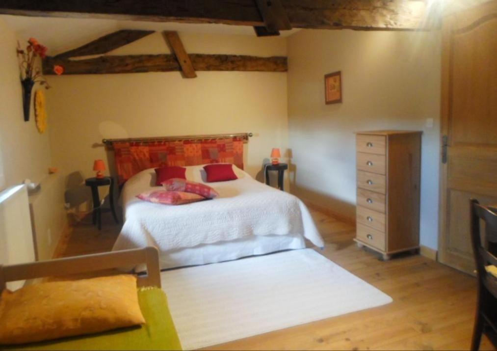 Chambres D'Hotes Du Bernes Nomdieu Luaran gambar